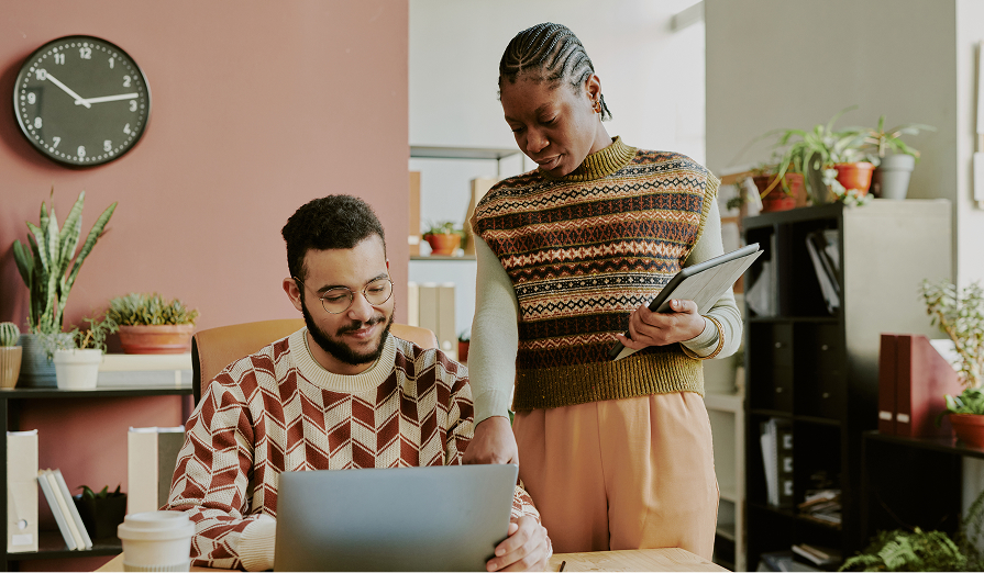 female-programmer-helping-with-coding-2025-06-05-22-44-28-utc 1 (3)